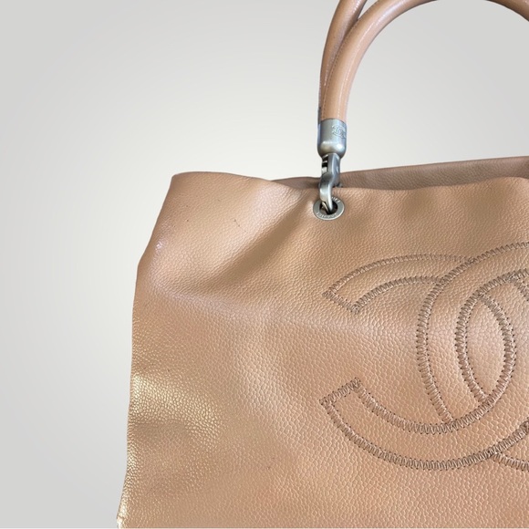 Vintage Chanel Tan Caviar Leather CC Tote - Picture 8 of 16